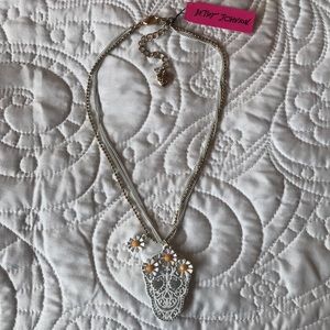 Betsey Johnson Skull Flower Crown Necklace